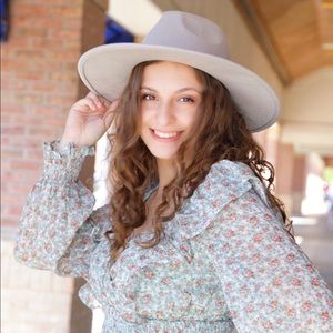 Meet your Posher, Rachel